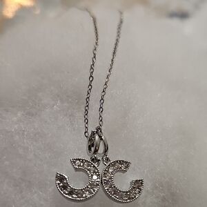 Elegant Silver Pendant Necklace